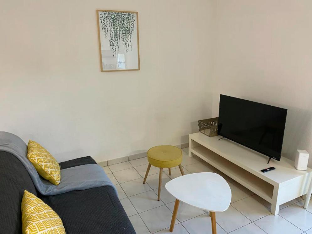 Apartmán Superbe T2 Avec Parking Prive Agen Exteriér fotografie